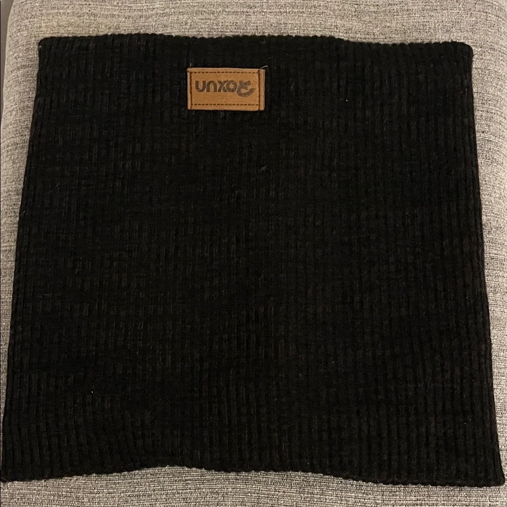 NWOT Black Fleece-Lined Neck Gaiter Face Mask